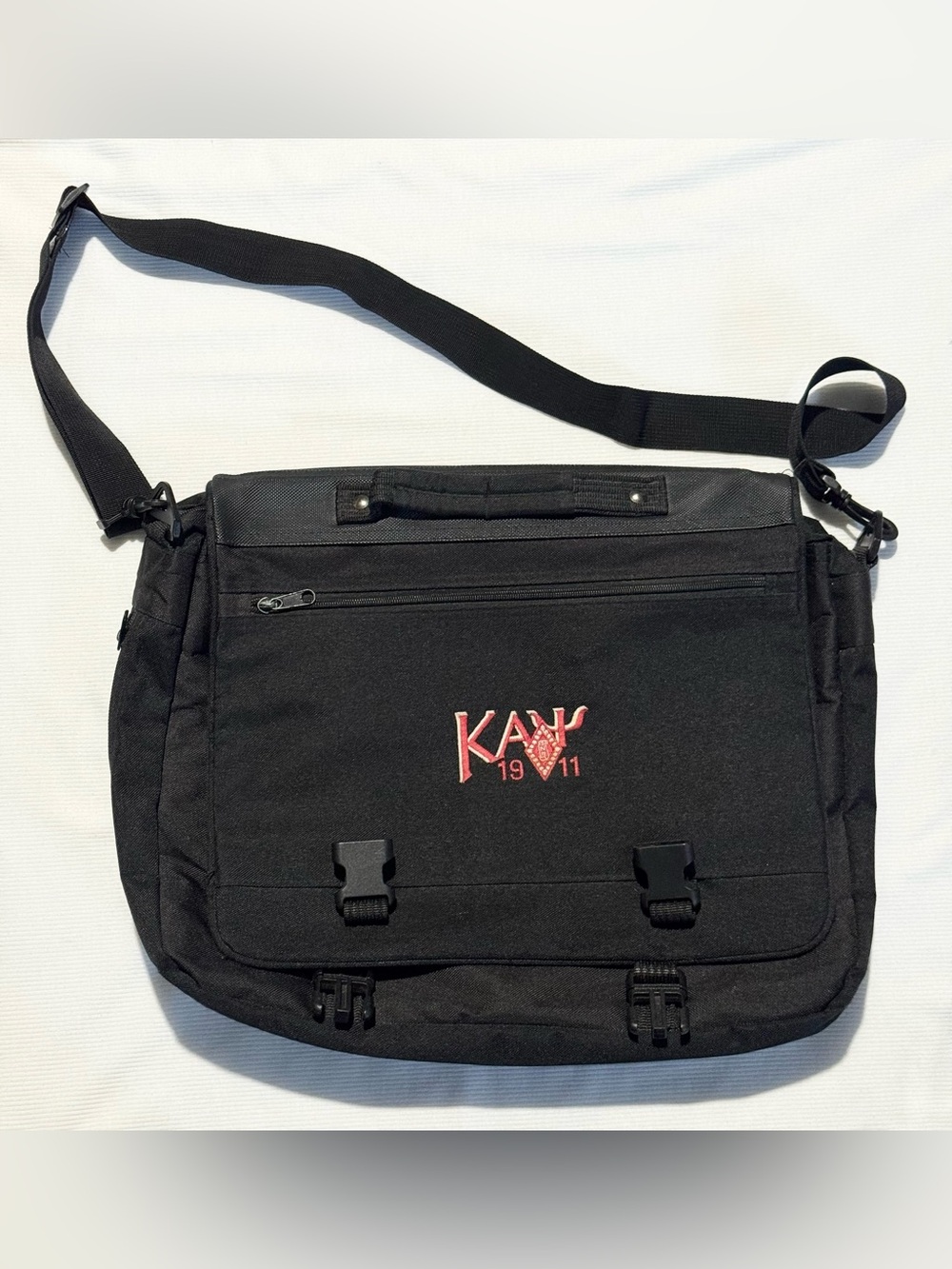 Kappa Alpha Psi® Fraternity, Inc. (ΚΑΨ) Messenger Black Embroidered Logo Bag